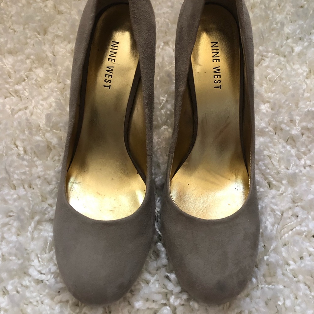 Closed toe heels